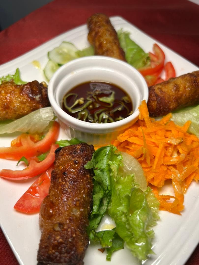 Nems de Treichville — entrées du restaurant Le Trophée